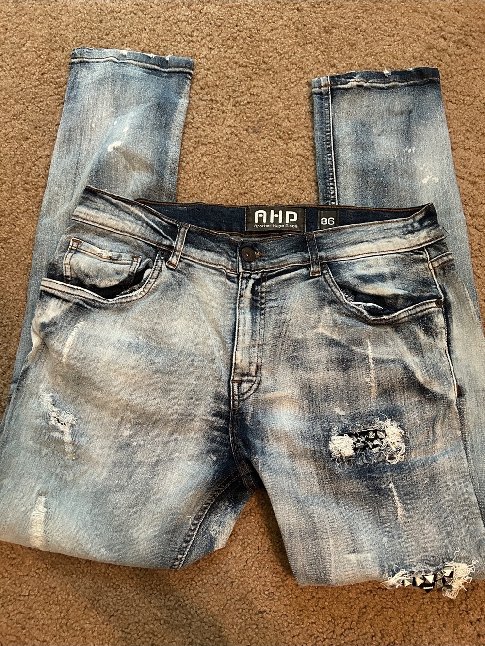 AHP Men’s Slim Straight Jeans in Light Blue Washed Denim